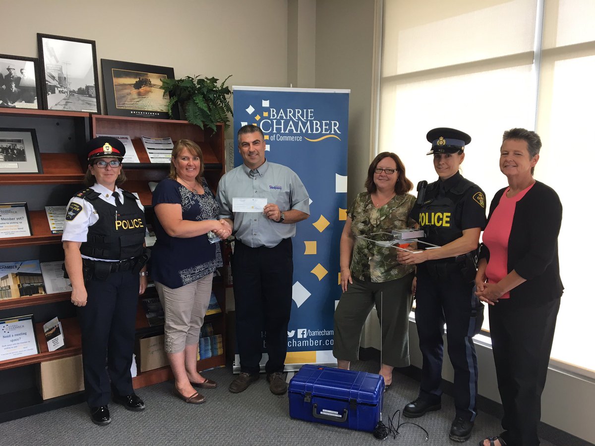 BarriePolice's tweet photo. @LifesaverSimcoe looking to raise 25K to bring #projectlifesaversimcoe to Simcoe County. Gr8 way to keep vulnerable persons safe! @OPP_WR https://t.co/QqATys0qUc