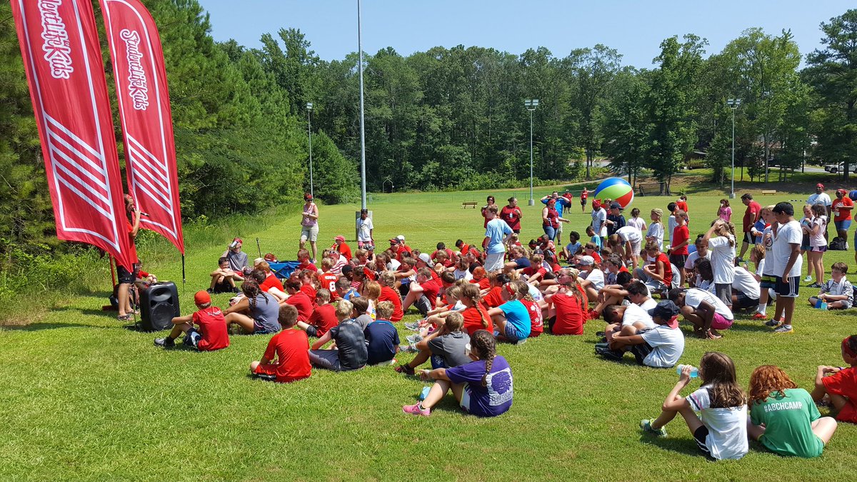 mastadroo's tweet photo. #RedRumble halftime! People who treasure #Jesus above everything else will talk about Him. @StudentLifeKids https://t.co/ZjQ5DP1ZPc