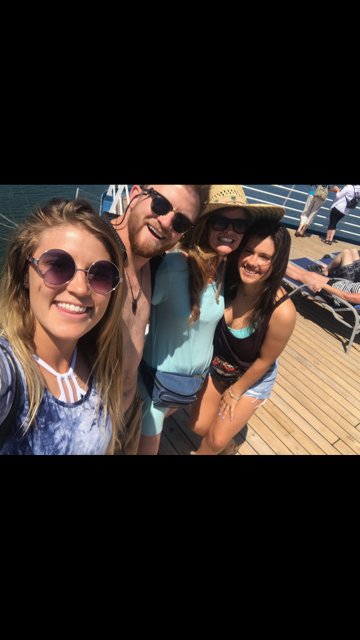 taylorcowen's tweet photo. Happy birthday Shelies!! Love you lots❤ https://t.co/vEoB9Zo0nk