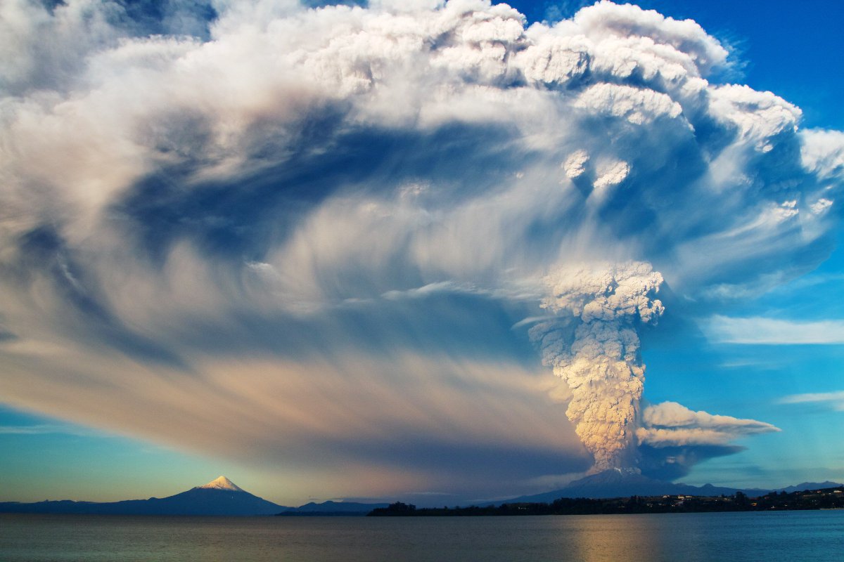 Jules_T_'s tweet photo. Climate Change Is Here. It’s Time to Talk About Geoengineering https://t.co/kZhGvP9r97 https://t.co/U1sLqG84VE