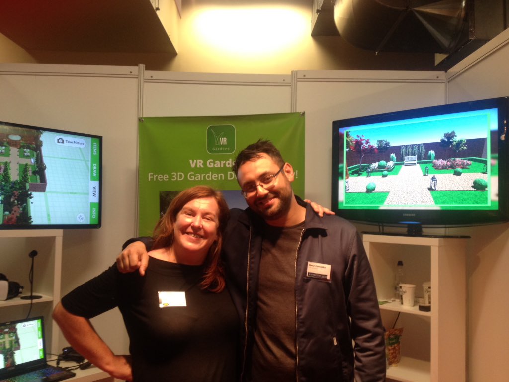 lovegardensjoan's tweet photo. Super day today at @GLASIRELAND #GLAS2017. Great to hang out with me 'auld mucker' @GaryHanaphy and crew and see his wonderful app in action https://t.co/1IBklVjEfa