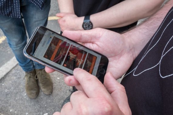 an_artnews's tweet photo. a-n's #ArtistsAssembly: TÅT: The Liverpool Edition, @tzuzjj's audio-tour of artist-led spaces for #AssemblyLiverpool https://t.co/dTBKKt3SAu https://t.co/hyDmz1tiDm