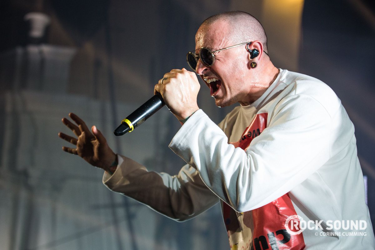 BREAKING: Linkin Park vocalist Chester Bennington has been found dead. He was 41. bit.ly/2ue7uEf