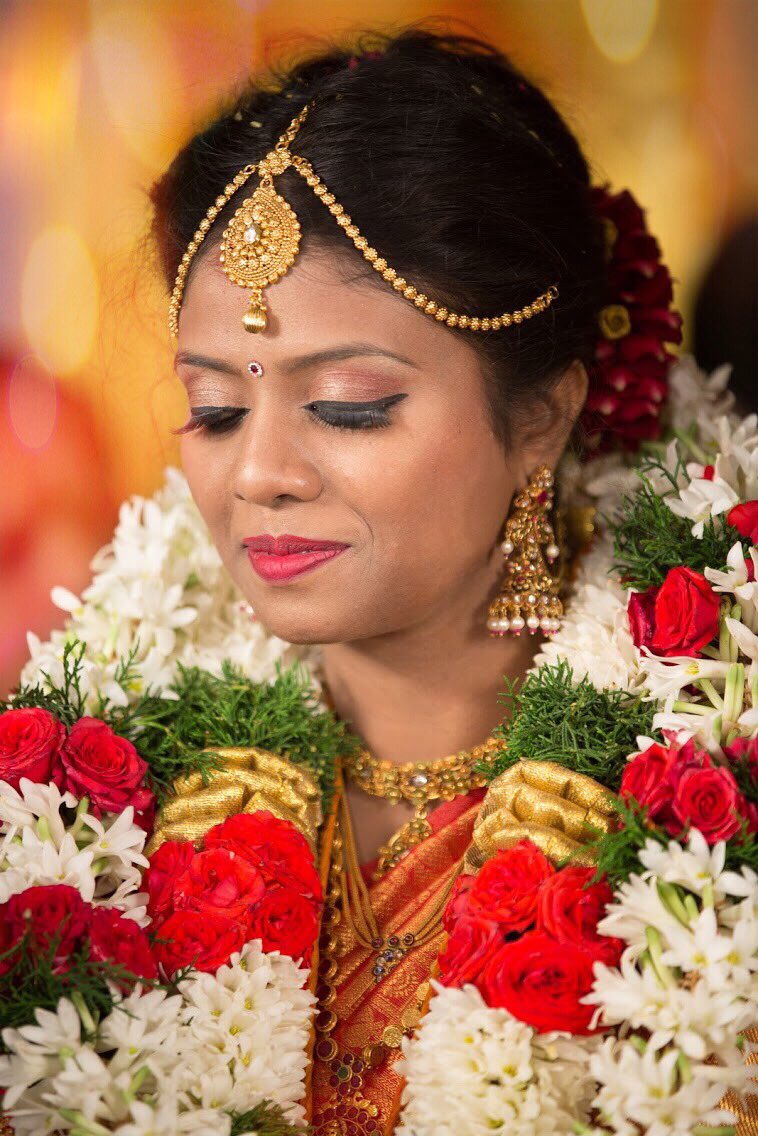 MomentzStudio's tweet photo. Her elegance
#momentzphotography #indianwedding #tamil #southindian #wedding #tamilbride #indianbride  #southindianwedding https://t.co/jGmhZnzntL