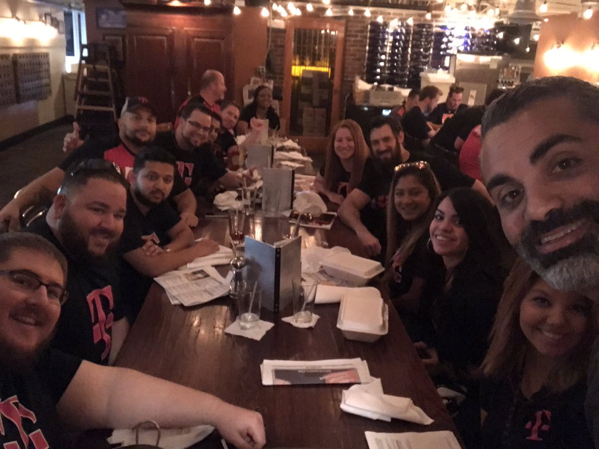 jboy1724's tweet photo. MDP/CDP graduation 👨‍🎓 👩‍🎓 Great group of future leaders in a forever growing company! #TMobile #TheUnCarrier @tmobilecareers @merid https://t.co/WsTpgFKhth