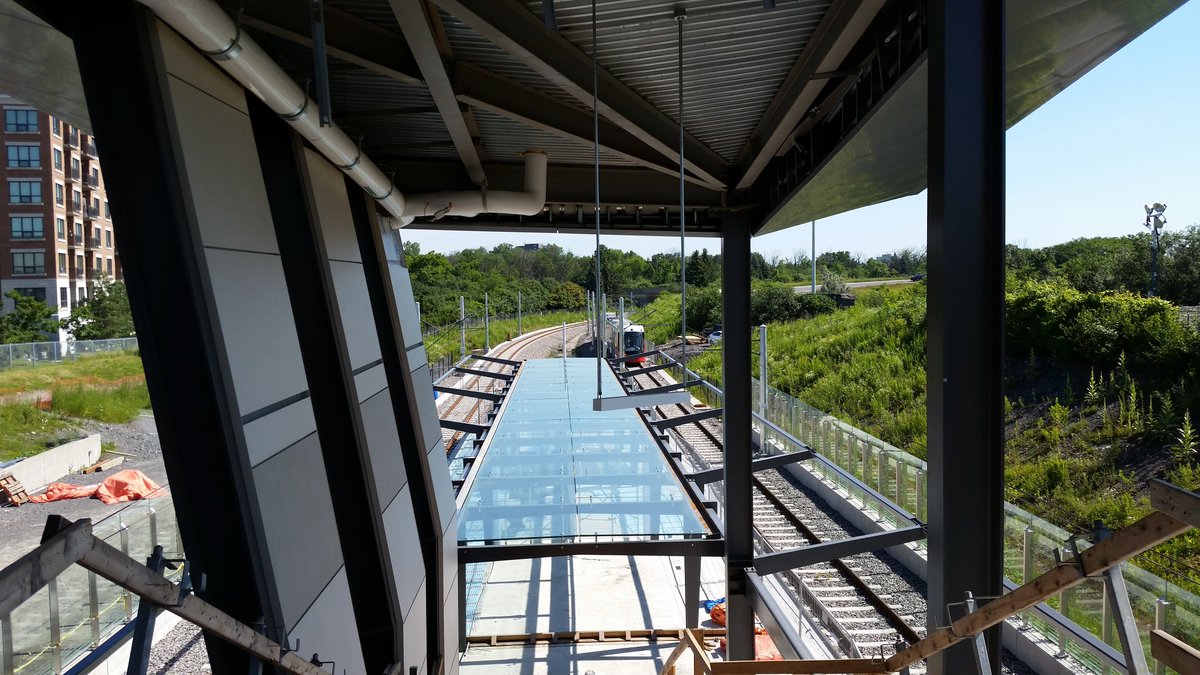 ottawacity's tweet photo. Ohhhh! Ahhhh! Great view of the train pulling up to #OttLRT Cyrville Station from the upper concourse. For updates: https://t.co/ySBWFWWDnm https://t.co/xW2K1YCfor