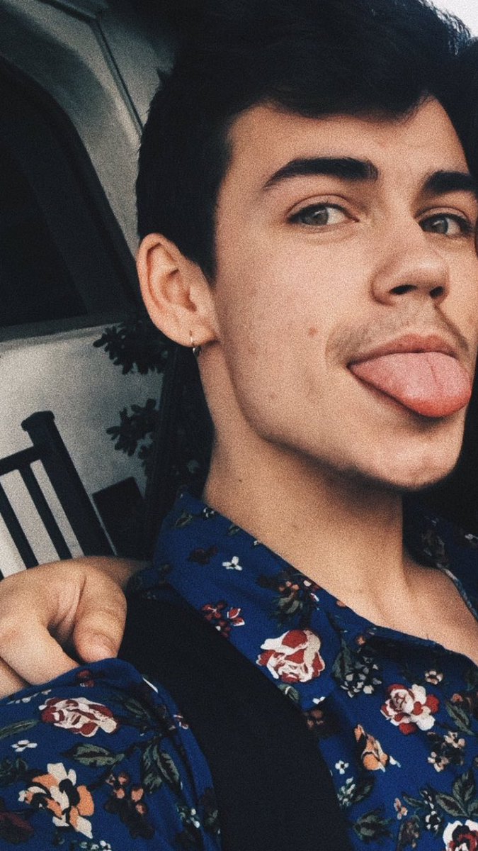 wesleyfreaky's tweet photo. what a look https://t.co/sC2zvOOtGJ