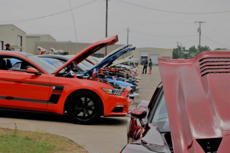 PMustangracing's tweet photo. So many horses you'd need a ranch. #precisionmustangperformance #mustang #ford #forney https://t.co/FKI3lEtxLb