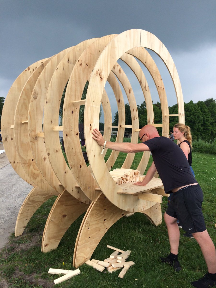 fcanneke's tweet photo. Het slaapei van architect Alex vande Beld is bijna klaar! #wttv17 #fc #D'Drive https://t.co/Il8sHb5tDT