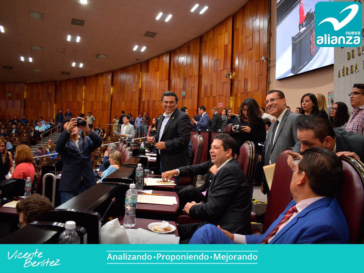 VicenteBenitezG's tweet photo. Da inicio la 13ª sesión ordinaria. Presente y siempre con el #CompromisoTurquesa. https://t.co/IpHDoXWh9D