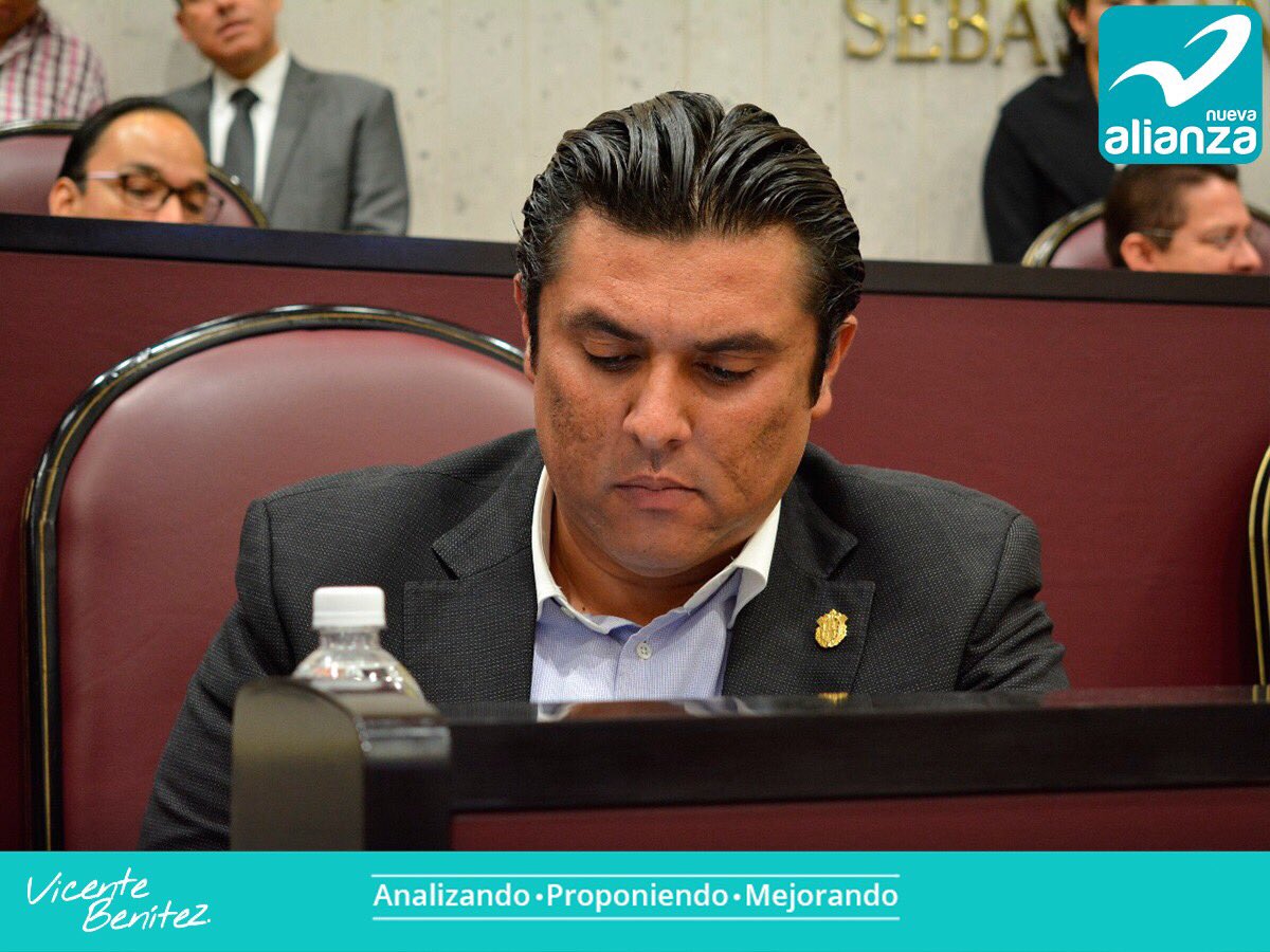 VicenteBenitezG's tweet photo. Da inicio la 13ª sesión ordinaria. Presente y siempre con el #CompromisoTurquesa. https://t.co/IpHDoXWh9D