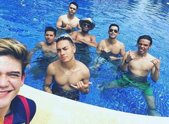 rickybeckgdl's tweet photo. RT por lo lindos que se ven todos 😍 
#SaakTrendy #KCAMexico https://t.co/4cGCnB3H0B