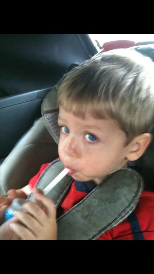 averymichaels_'s tweet photo. How things can change in an instant... and milk makes it all better. #blueeyedboy #jayceface #ThursdayThoughts #ThrowbackThursday https://t.co/Pb08aqcBlR