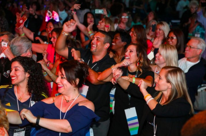 renee_olson's tweet photo. #HappyFacts: LOVE being at #NeriumGR &amp; LOVE that we’re part of global movement to make the world a happier place. Thank you, #LiveHappy! https://t.co/9Rq9TSn8Um