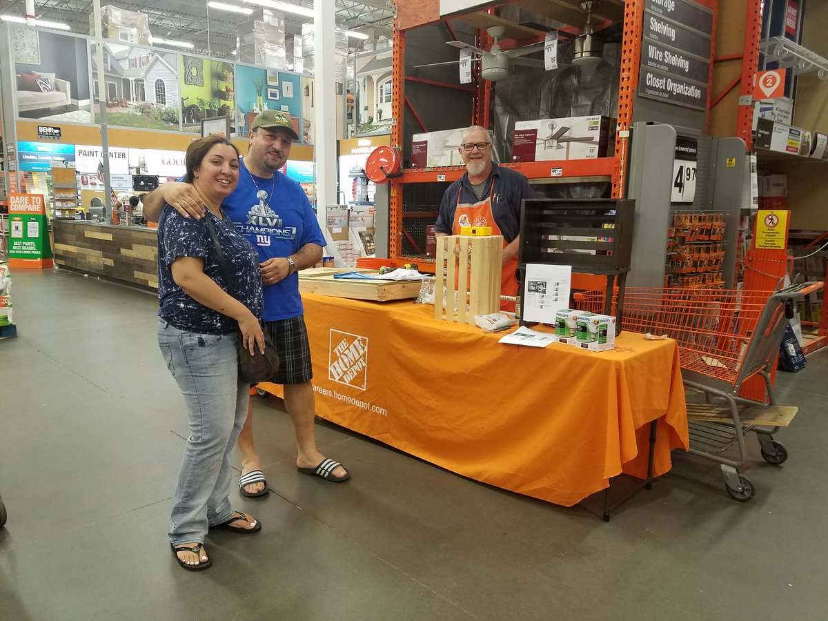 VOA_950's tweet photo. Tonights DIH project building a crate end table, Kevin building customer relationships in 950!! @RICHNYMETRO @Tino_Longobardi @LourdesPerry https://t.co/vCY7F0F1hA