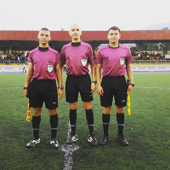 CASDA_OFICIAL's tweet photo. #CASDASiemprePresente esta vez en la primera jornada del I VACACIONAL DE FÚTBOL DE CALDAS.
#ÁrbitrosCASDA 
#FamiliaCASDA 
#vacacionalcaldas https://t.co/y6ZHUuhDtC