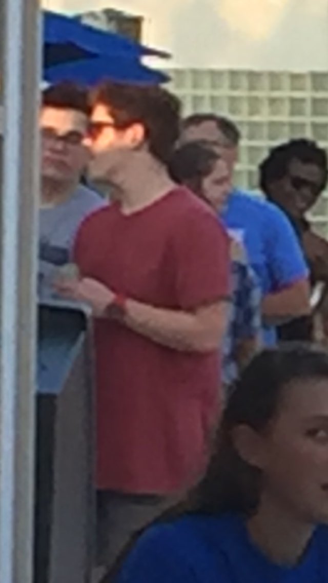 carterbritt_'s tweet photo. @shanedawson @mytoecold I found your twins!!! And Shane is at the food stand! Normal! https://t.co/rhQIa5Kjqj