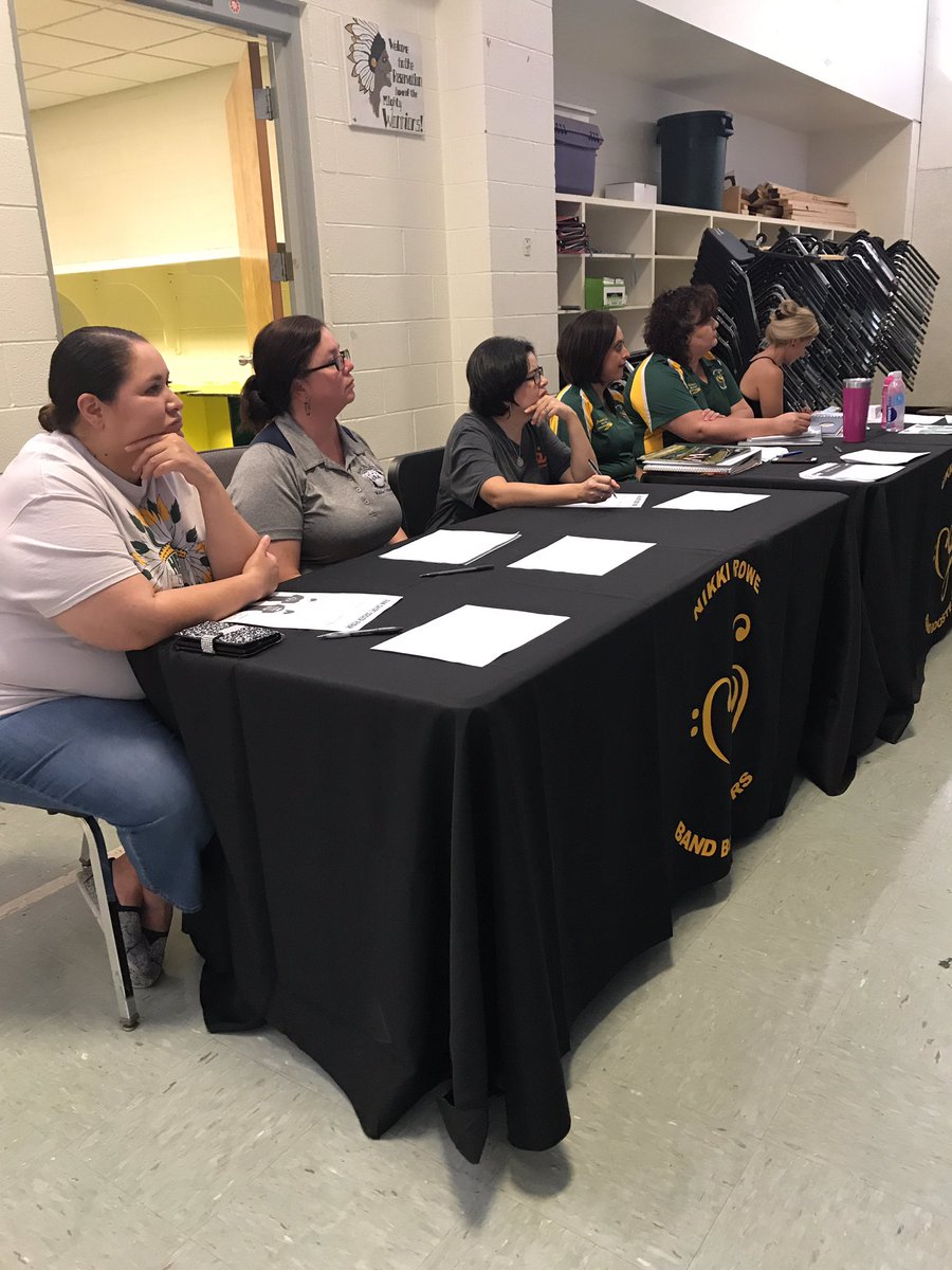 BandRowe's tweet photo. Rowe Booster officers and parents. https://t.co/vwrAYPNEIc