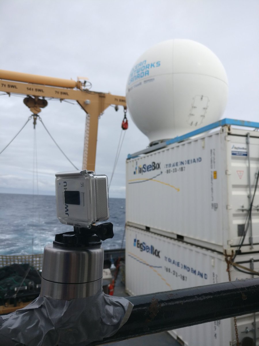 jwfchu's tweet photo. My quick and dirty setup for unique time lapses: Gopro + KitchenTimer + DuctTape + CoastGuardShip + Middle of Pacific Ocean. #LOMPA2017 https://t.co/iJZ4jqCv5M
