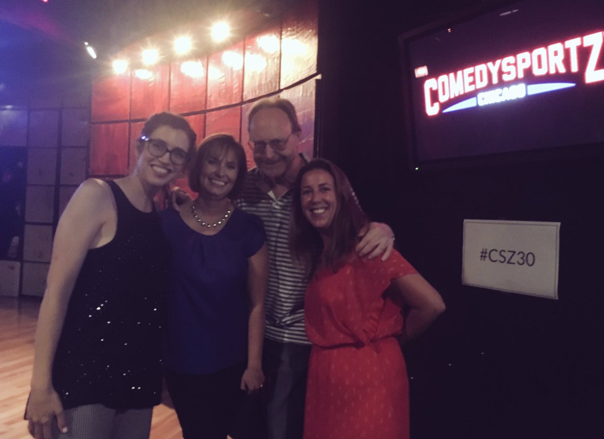 JuliaPassamani_'s tweet photo. Awesome pre-party @ComedySportzChi, our team @ShannanYounger won #CSz30 w/ @howardmoore611 & @upsdownsyogamom https://t.co/a4YvkNPnBS