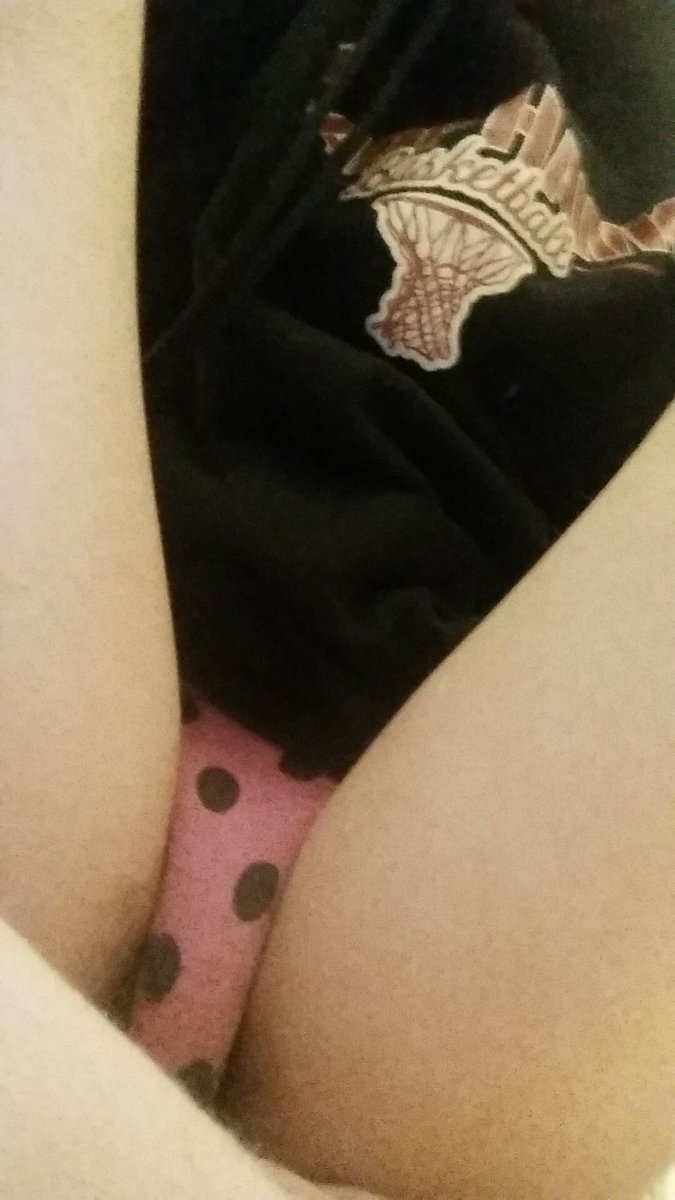 foxygrace_sexy's tweet photo. RT for a vid of me fingering myself in your DM ❤😈💦💦 https://t.co/yhPlX8dovA