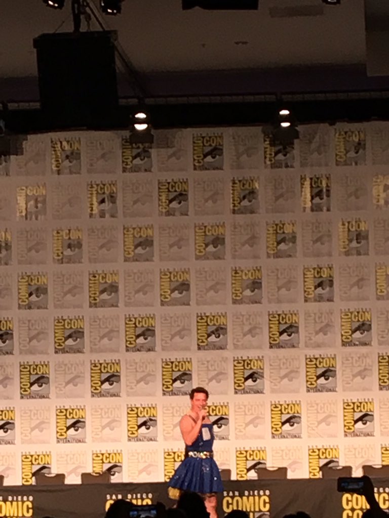 raeofthenerds's tweet photo. Anything goes with John Barrowman #sdcc2017 https://t.co/f2sBew8jZX