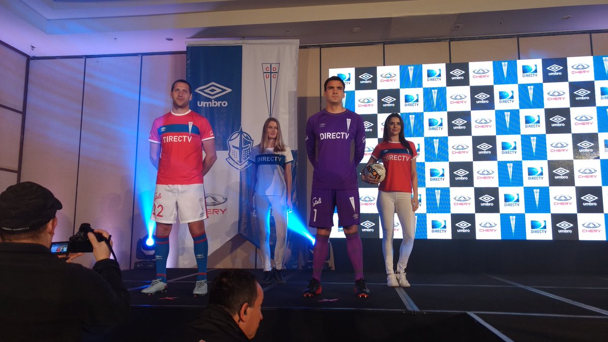 Cruzados's tweet photo. ¡Esta es la #NuevaArmaduraUC! ✊⚪🔵⚪ https://t.co/VlaQSjJqOL