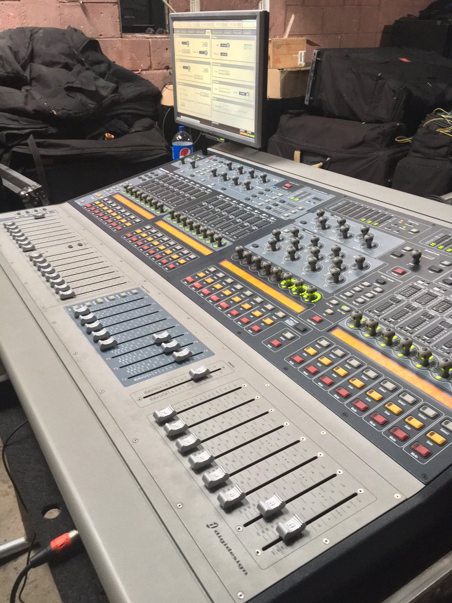 Hector_picante's tweet photo. Training day !!! #VenueProfile #Avid #EcoSound https://t.co/EooGCPf0is