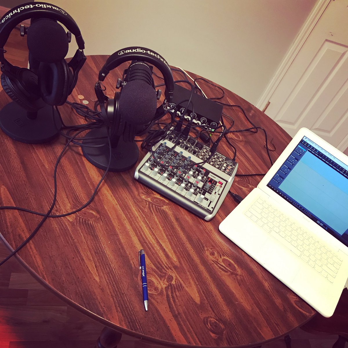 BallAndBeatz's tweet photo. Just a few short weeks away from the inaugural episode of The Ball And Beatz Podcast!  Stay tuned!!! https://t.co/JyaLmADMl9