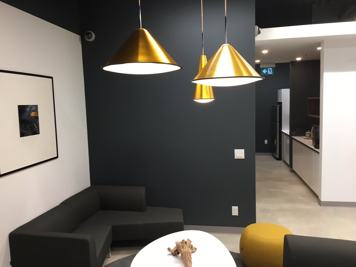 RachelGuthrieNZ's tweet photo. Congrats UpsideBuild on making the most amazing space for ThinkTank Workspace! #coworking #torontolife #startup cc @Treefrog https://t.co/zKDo1iV9vy