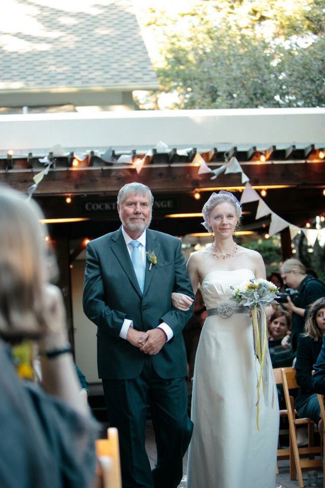 simile's tweet image. #AlfredAngelo the dress is j crew size 4 or 6 (fit me at 5'8" / 130lb). Happy to send out for shipping fee only!