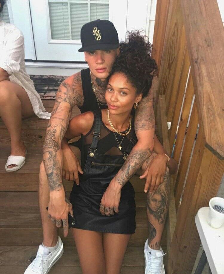 PrincessLeayna's tweet photo. Idk who you people are but stay swirling. In love with it #Swirling #InteracialCouples 💕💕 https://t.co/0JPFVzyPNL