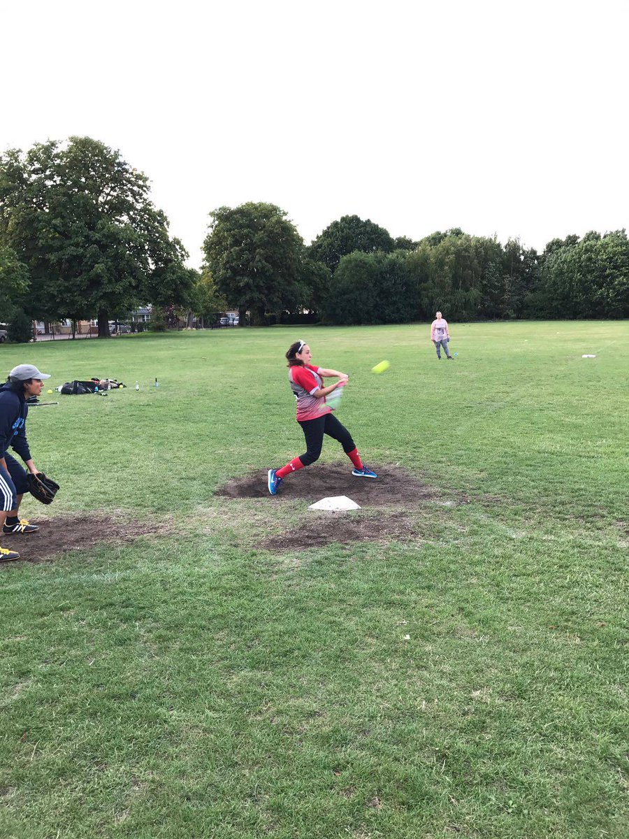 ClaphamSoftball's tweet photo. And it's another win!! Mob 18 - 15 Base Invaders! Season so far P10 W9 L1 #themob #softball #win #celebration https://t.co/2kHTqHdvcX