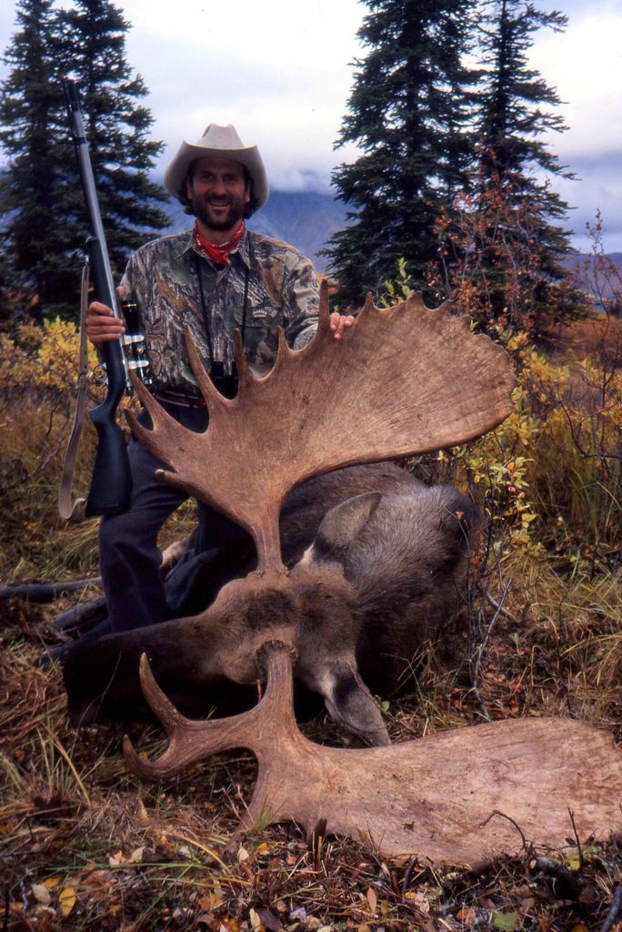 JimShockey_'s tweet photo. #Throwback to my White cowboy hat days!! #magnificentmoose #TBT https://t.co/tghXUG0xhP