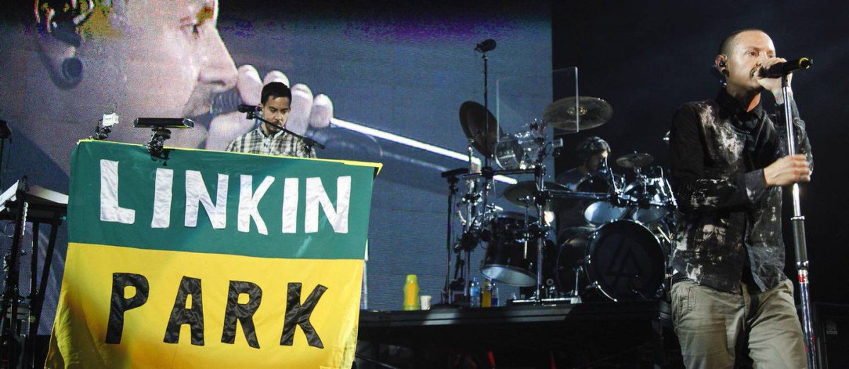 RadioSaMemes's tweet photo. kojiro Ao Vivo, tocando as melhores dessa banda foda! :(
R.I.P Chester Bennington
>> https://t.co/1kViwz9H8R << https://t.co/37Yyz6GxBo