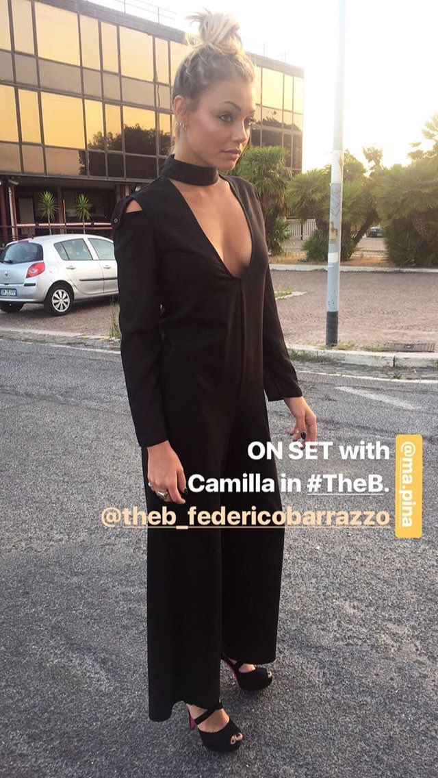 mapinaUfficiale's tweet photo. Camilla oggi facendo uno shooting...
Non vediamo l'ora! 🔥📸❤ https://t.co/ZNmpskBNxR