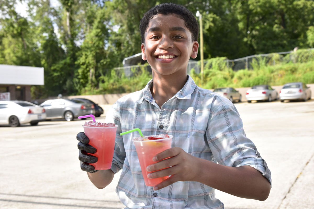 ClaflinUniv1869's tweet photo. Via @TheTandD Sweet summer business: 13-year-old turns lemons into college cash: https://t.co/IKmToEbFHR https://t.co/NYinjq83iw