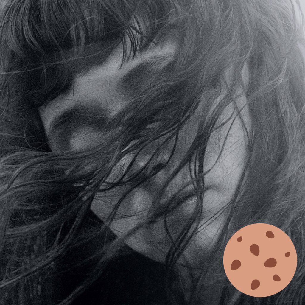 crumbs_magazine's tweet photo. Make sure you're not 😴😴 on Waxahatchee's (@k_crutchfield) latest, #OutInTheStorm. Check out crumbs' review here 🍪: https://t.co/di1yzgYq9t https://t.co/nDN3MPR6Rl
