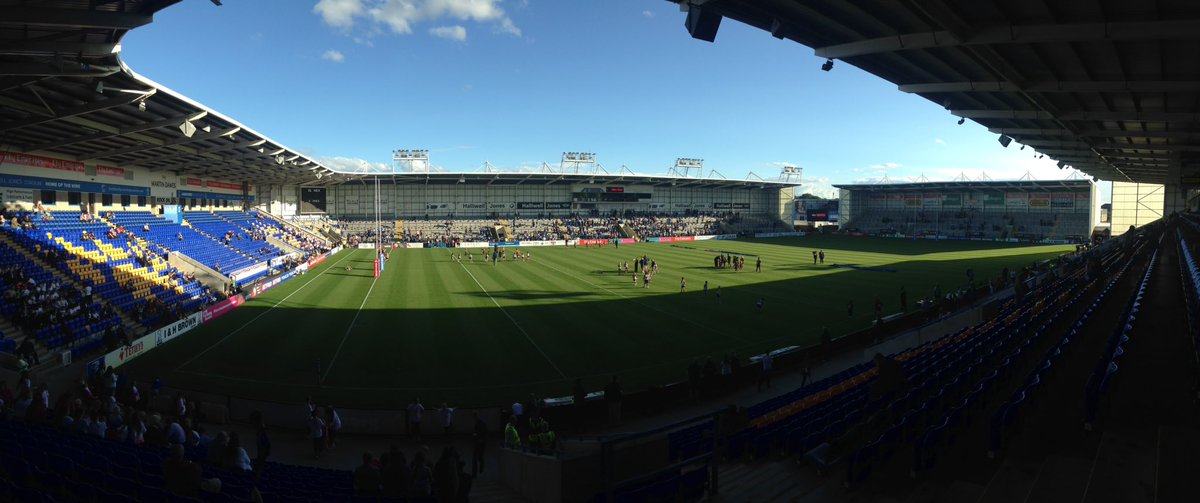 StadiumHoppers's tweet photo. WIRE: Visiting the Halliwell Jones Stadium tonight, home of @wolvesrl - new stadium with terracing!! #Wolves2017 #hardwired https://t.co/dH0btykOOs