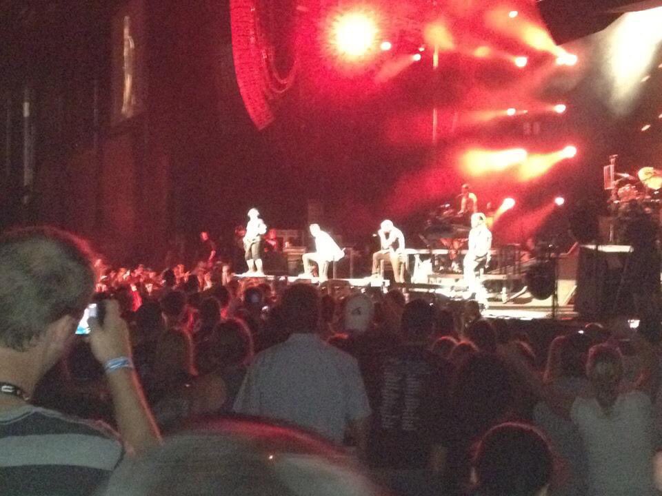 borjacd88's tweet photo. RIP Chester! We r gonna miss you and your voice!! #LPforever #chesterbennington https://t.co/em5iBvSeuP