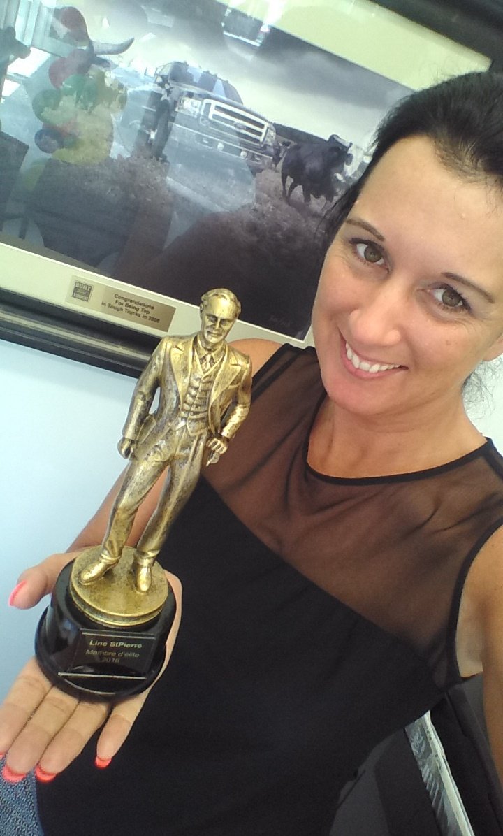 camionsFord's tweet photo. Je gagnerais jamais un Oscar ou un trophée Artis mais j'ai mieux que ça... Un trophée Henry #Ford #membreélite #Desjardinsford https://t.co/f18Bo8vyEu