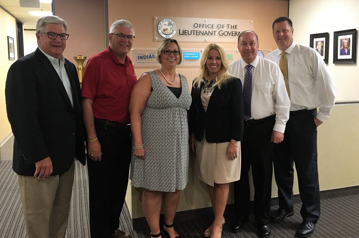 IndianaOCRA's tweet photo. Thank you to our #StellarCommunities friends who met w/ED Jodi Golden today to provide feedback and ideas on the collaborative initiative! https://t.co/ipeU8gbnEg