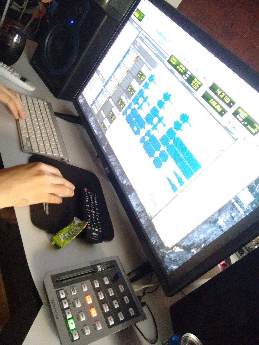 madamezero's tweet image. Produções. 🎶🎶