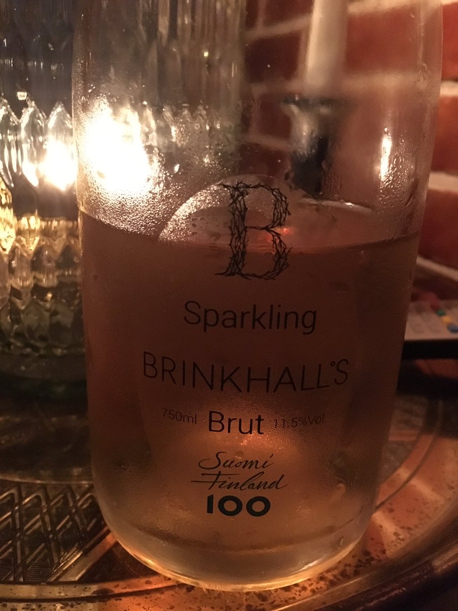 Shamppanjaa suomesta! Terveisiä #Röölä än, olette luoneet mahtavan tuotteen. #brinkhalls #naantali