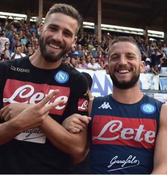Pavoletti's tweet photo. C'eravamo io, il Napoli e l'unico belga chiamato Ciro. #dimaro2017 https://t.co/Y45bBy0UXL