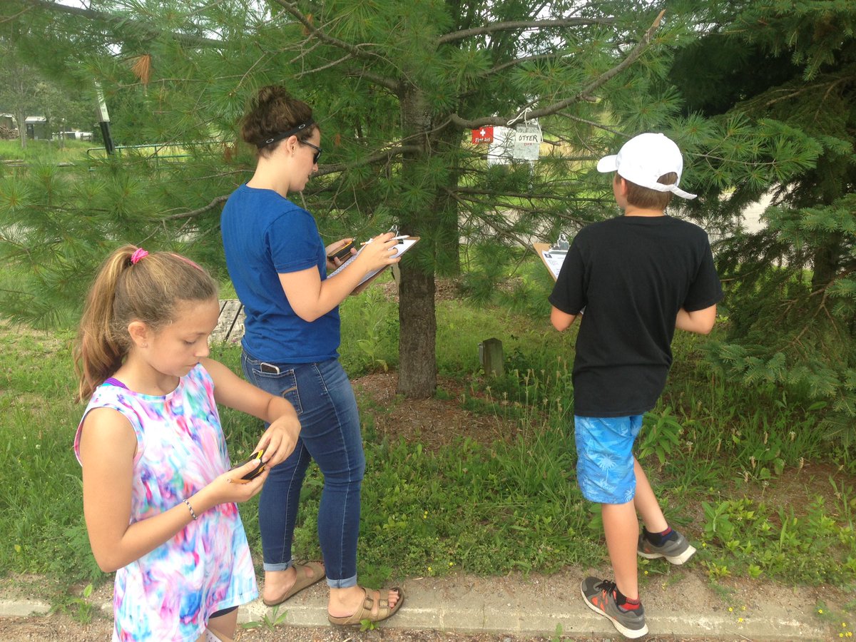 RickKlatt11's tweet photo. Geocaching at Calabogie Peaks today.@amandalyndsay87 @RCCDSB #RCCDSBSummer https://t.co/YgSEz89zuf
