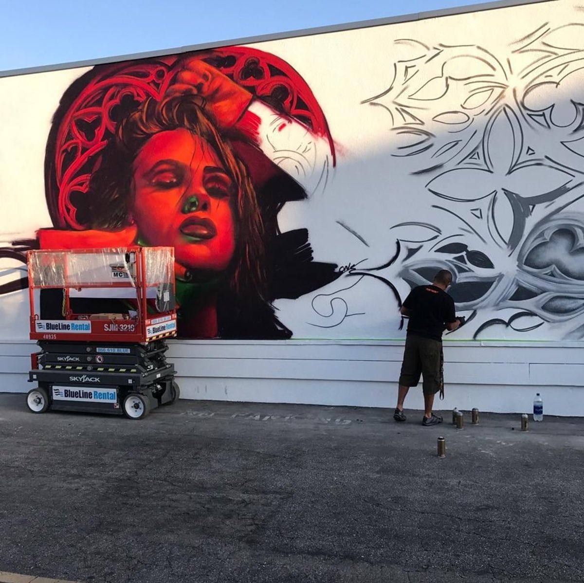 dcwallsfestival's tweet photo. Magic cont's at @powwowlongbeach’17. -> @ezra_one, #dulk1, @vanpattenart & #busybirdy. •Pic= @bshigeta @john_pangilinan #jaedee23• #PWLB17 https://t.co/TFTjNpiqCF
