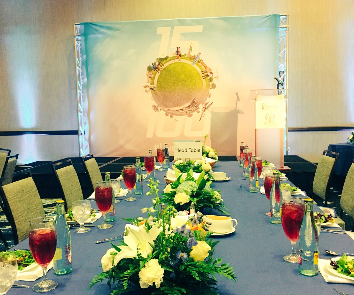 AllysseShank's tweet photo. First event! Thanks for all the hard work by our team, @TheDeBerryGroup n @CEGroupRocks ❤️ #livebrooks #sanantonio #Brooks #BrooksQuince https://t.co/upiNNaMesN