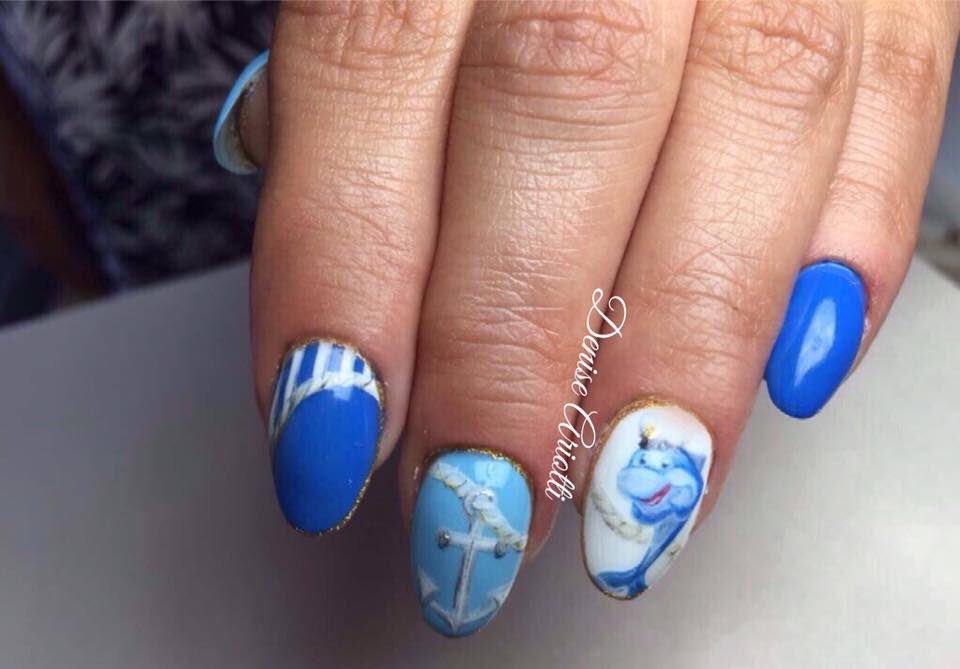 DeniseAriotti's tweet photo. #deniseariotti #nails #nailsart #unghieestate #summernails #marinare #delfino https://t.co/zU7dpAOfPB