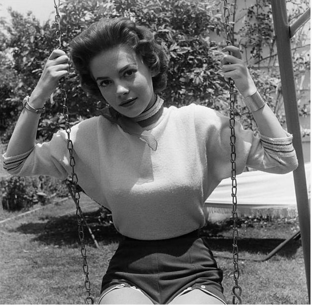 Happy birthday Natalie Wood
Earl Leaf, 1955 